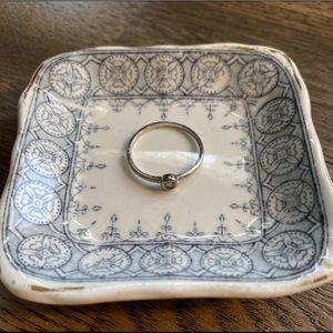 Tiny Circle Diamond Ring White Gold